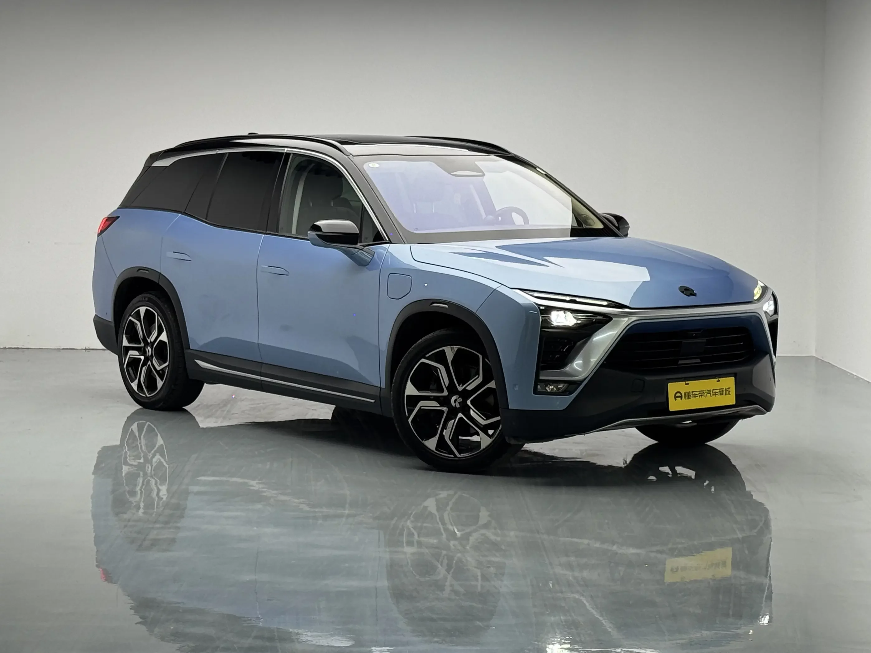 NIO ES8