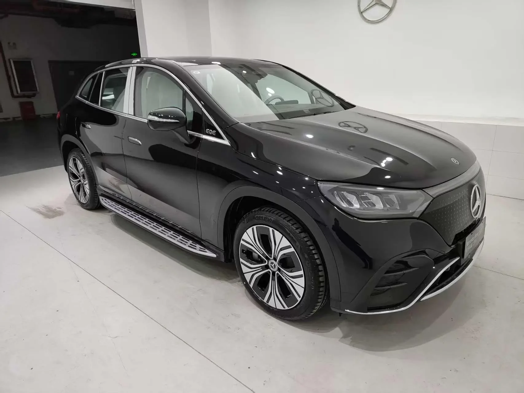 Mercedes-Benz EQE SUV