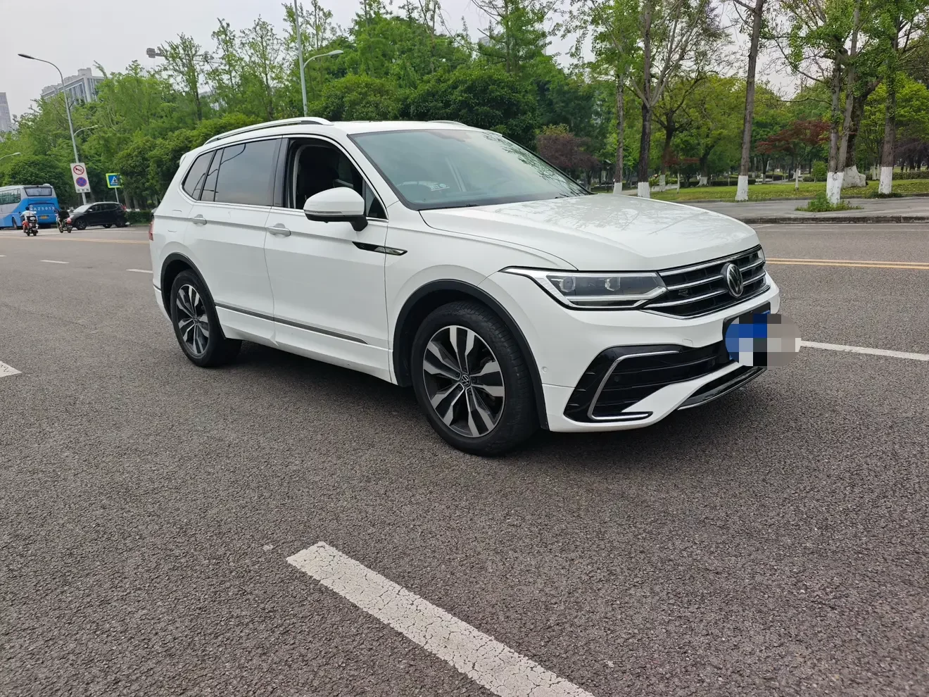 Volkswagen Tiguan L