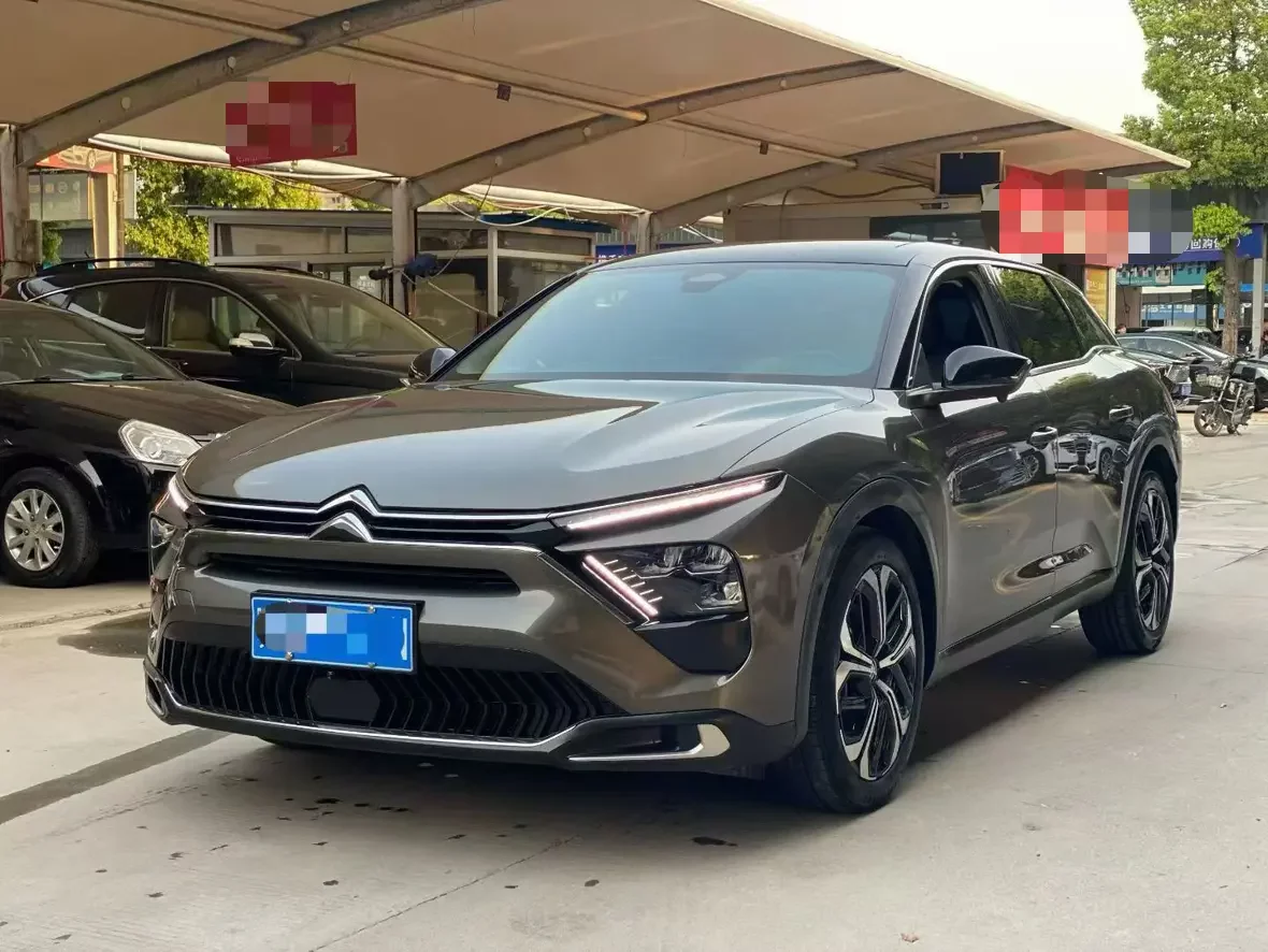 Citroën Versailles C5 X