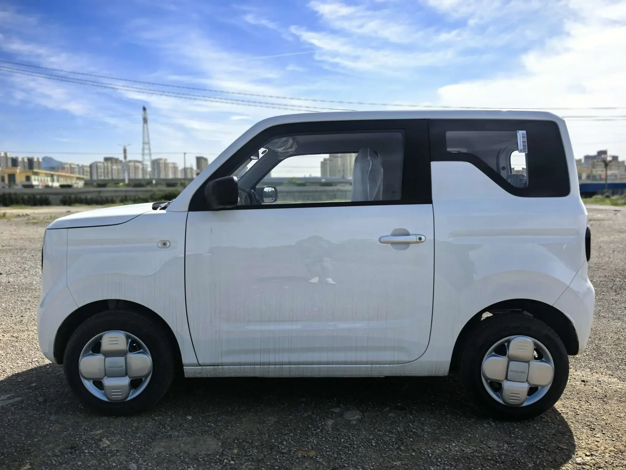 Geely panda