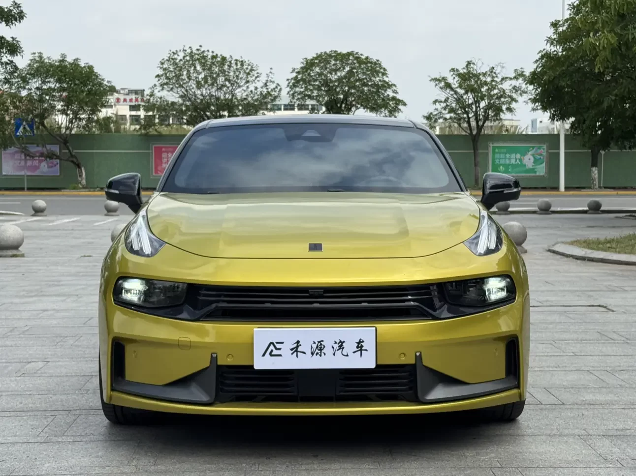 Lynk & Co 03