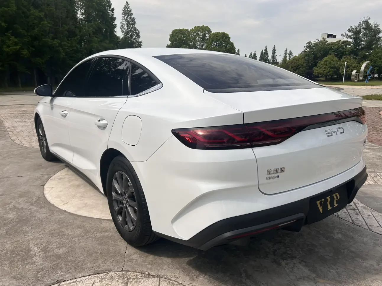 BYD Qin L DM