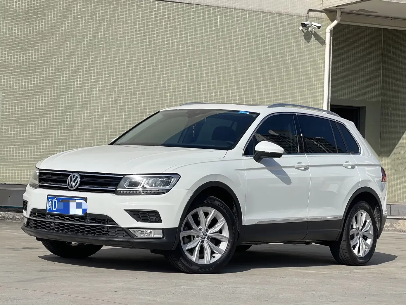 Volkswagen Tiguan (Tharu)