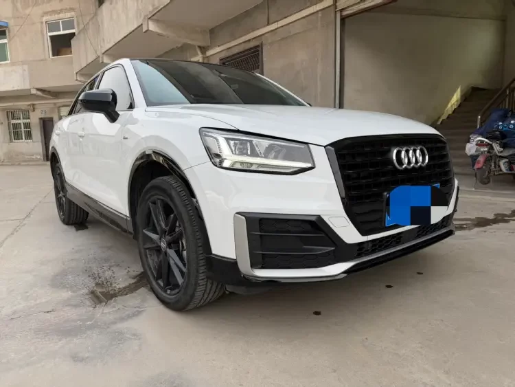 Audi Q2L