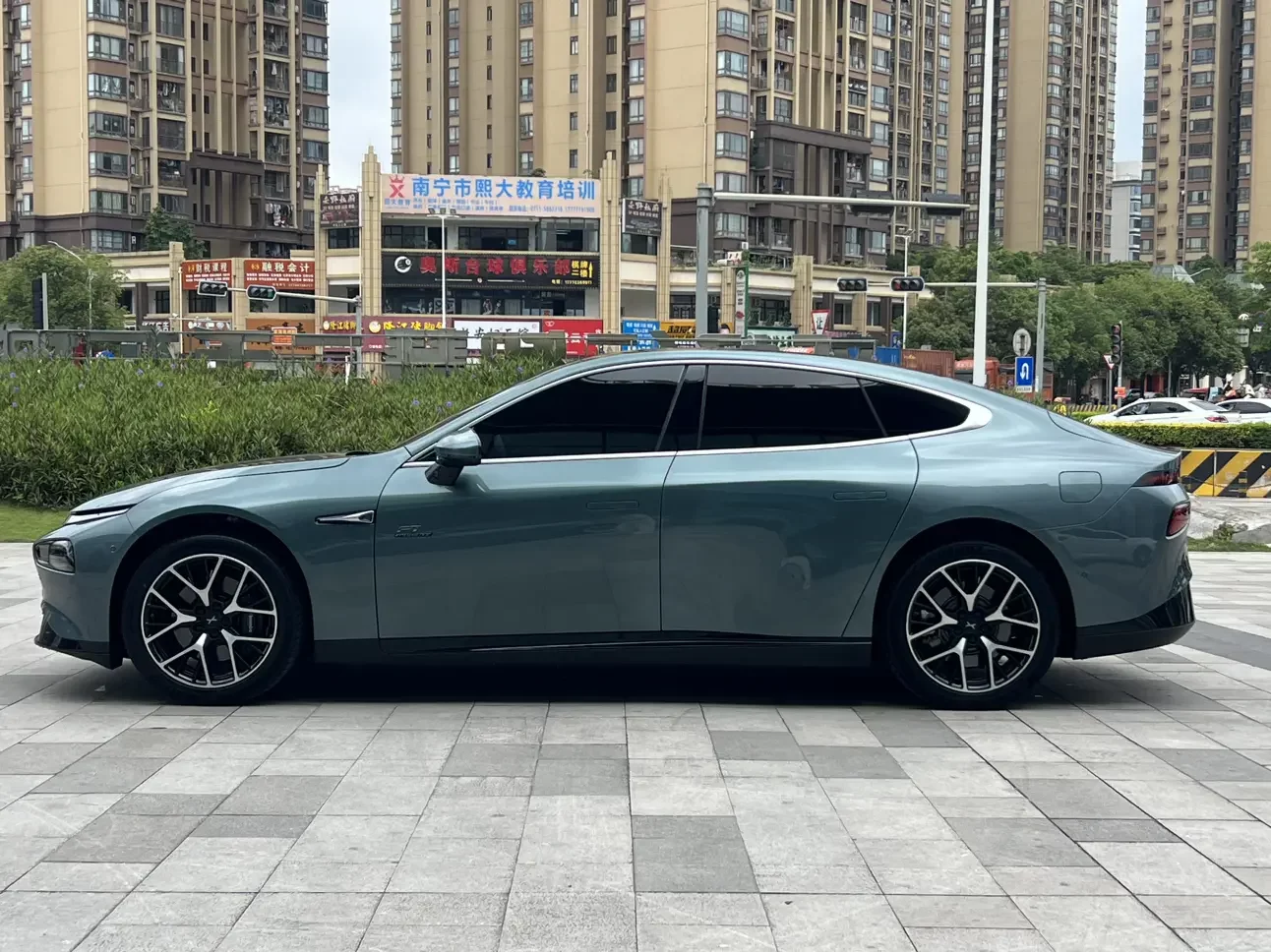 Xpeng P7