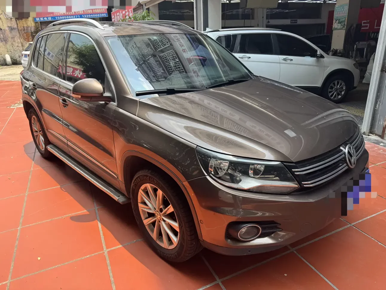 Volkswagen Tiguan (Tharu)