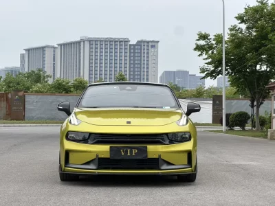 Lynk & Co 03