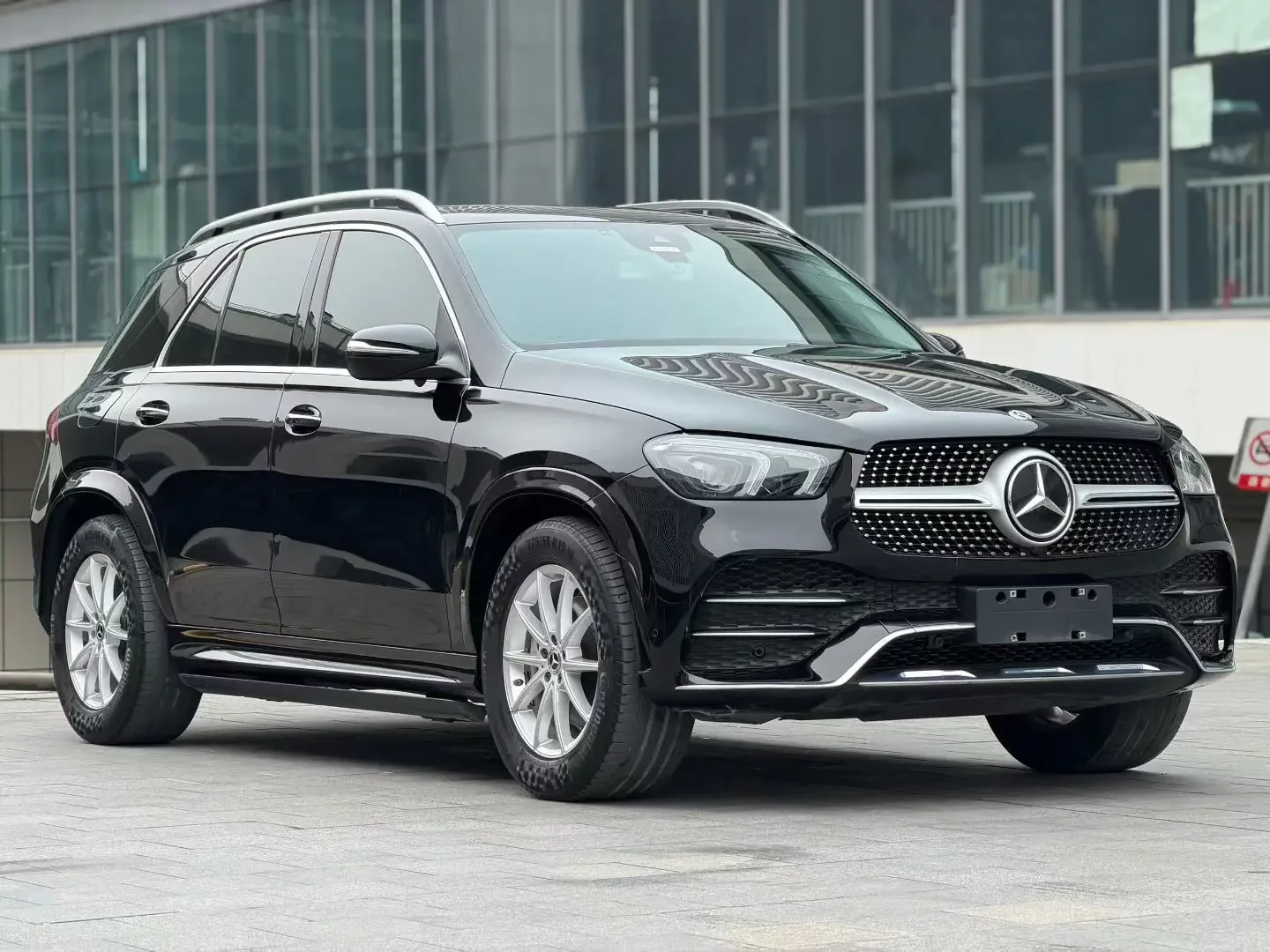 Mercedes-Benz GLE (Imported)