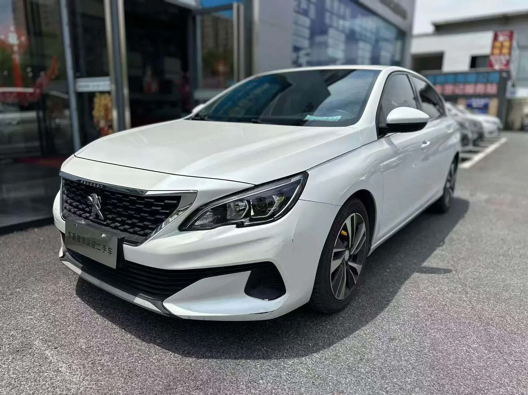 Peugeot 408