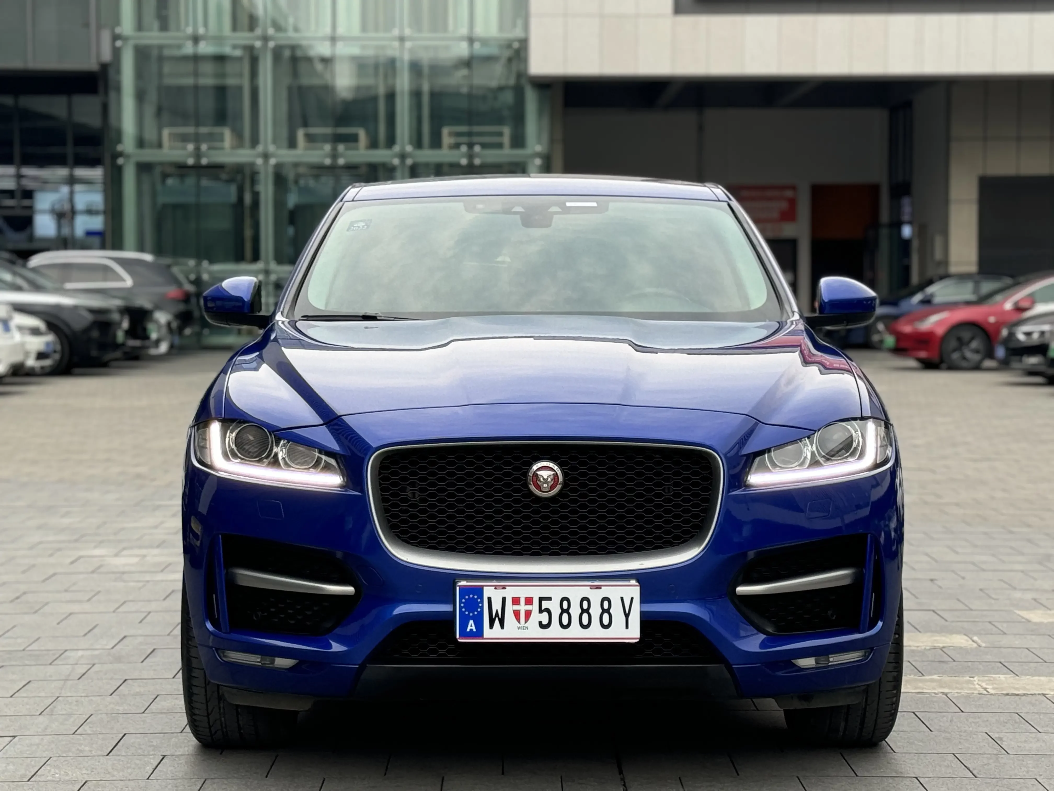 Jaguar F-PACE