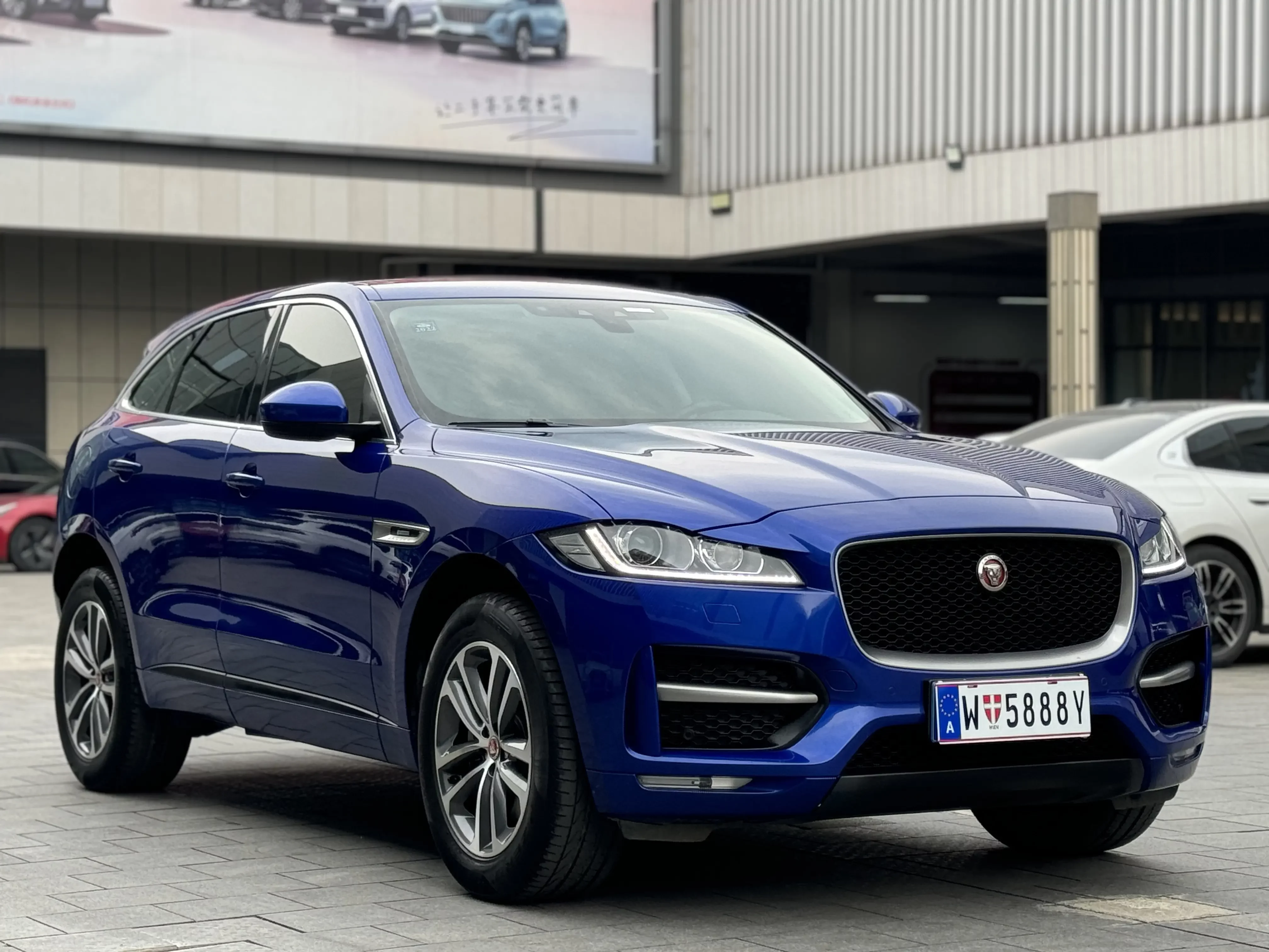 Jaguar F-PACE