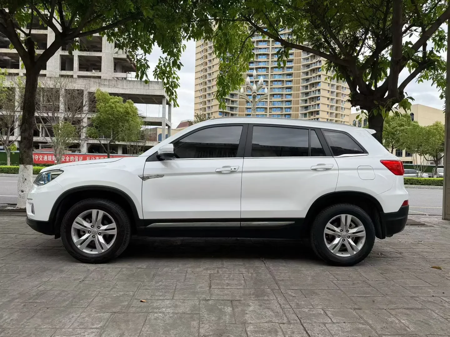 Changan CS75
