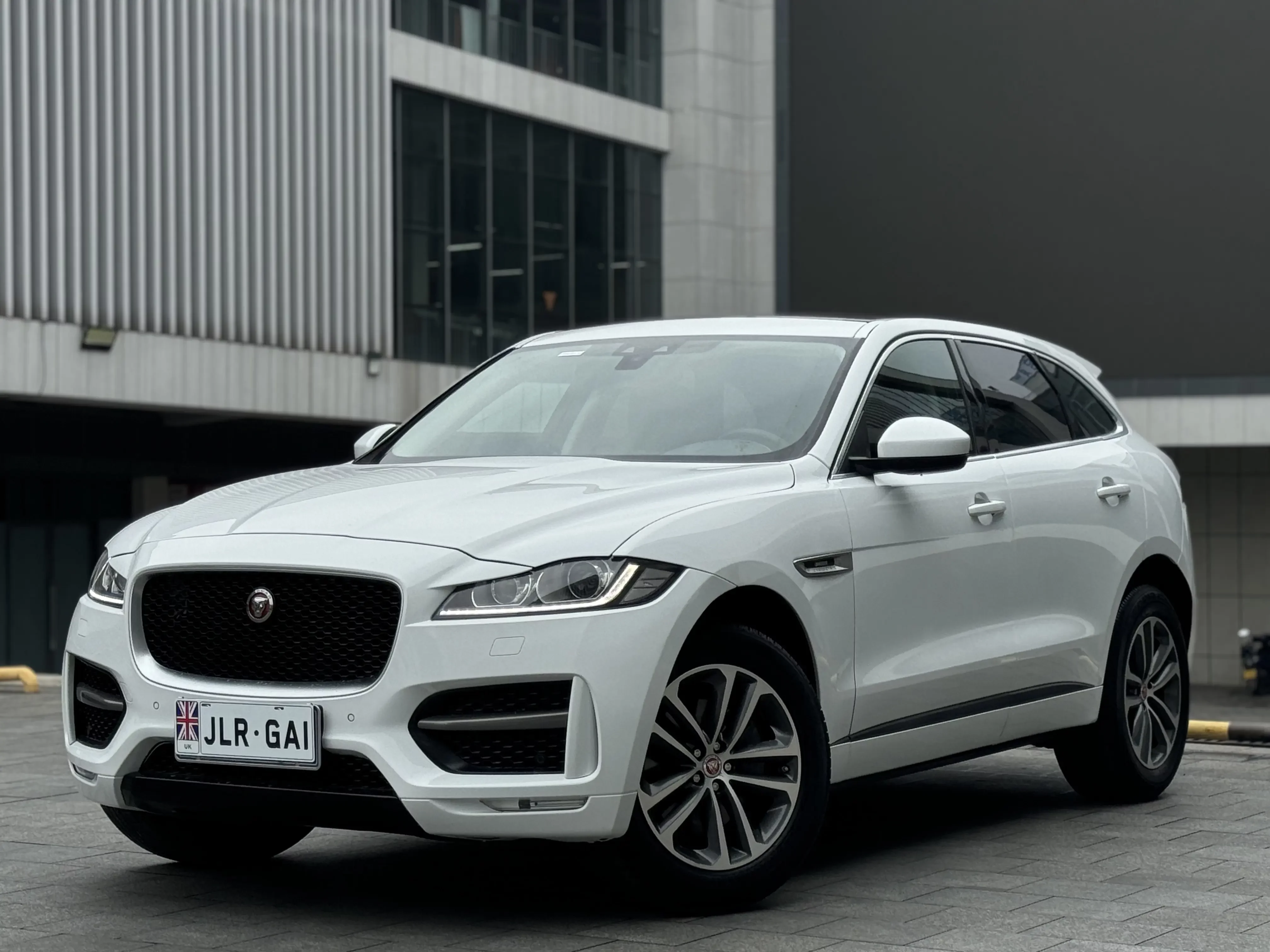 Jaguar F-PACE