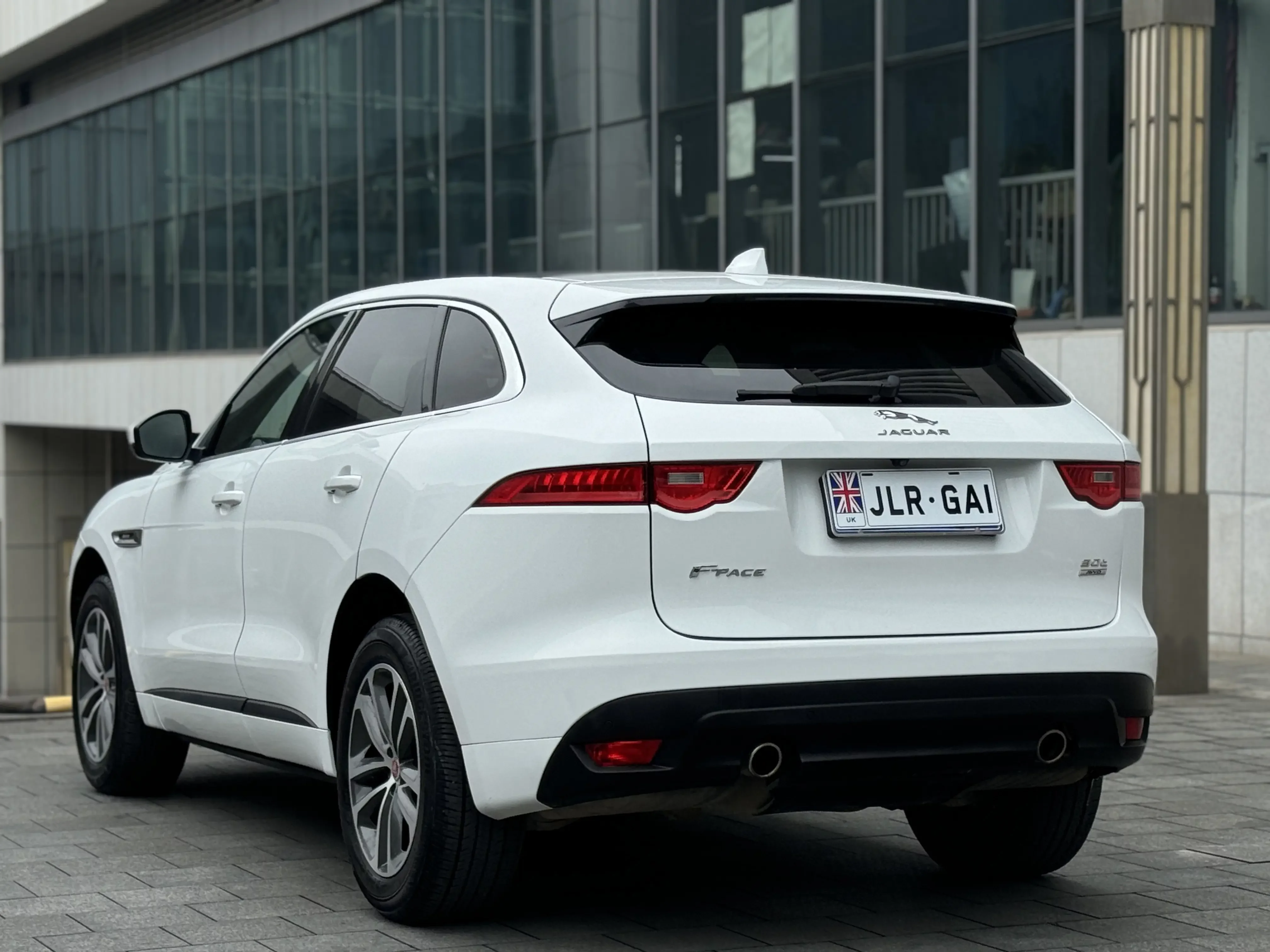 Jaguar F-PACE