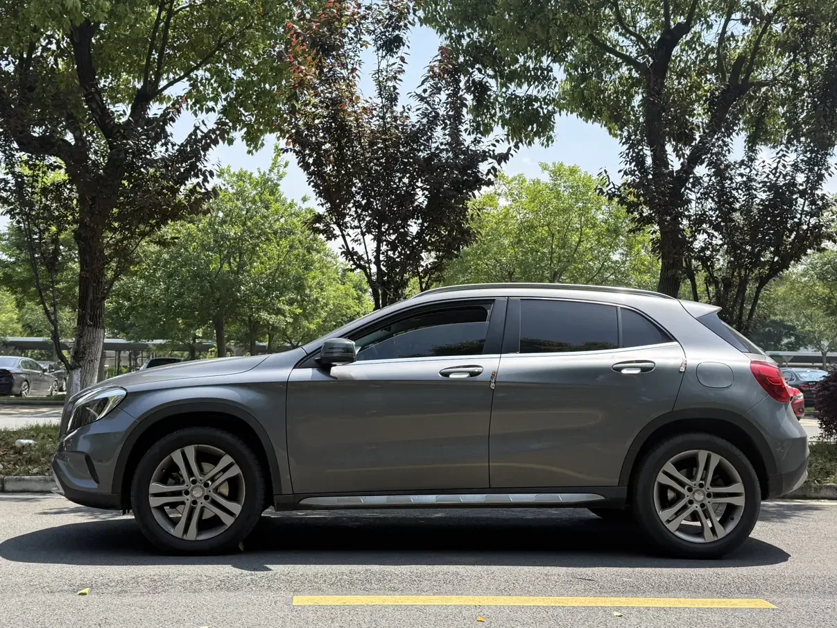 Mercedes-Benz GLA