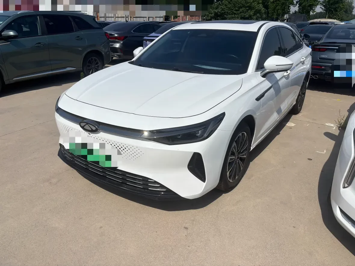 Chery Fengyun A8