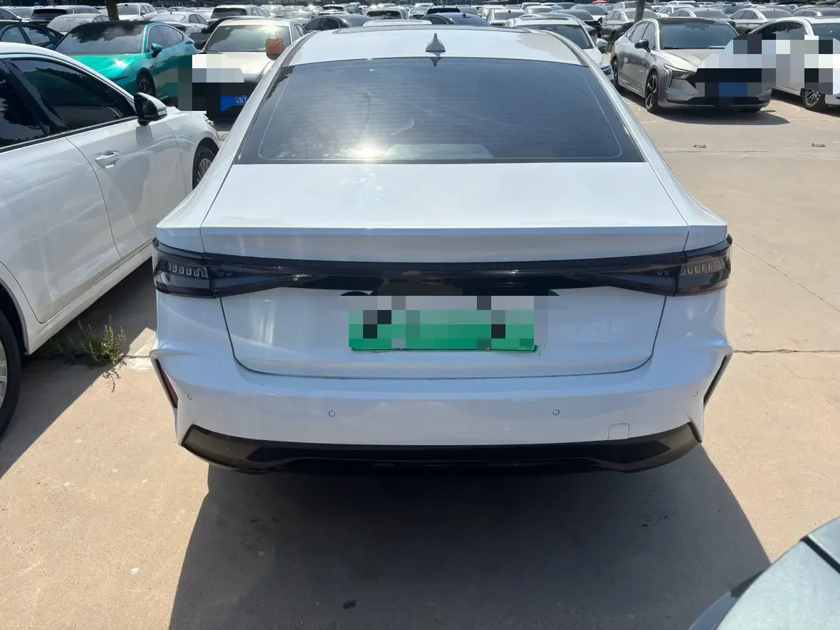 Chery Fengyun A8