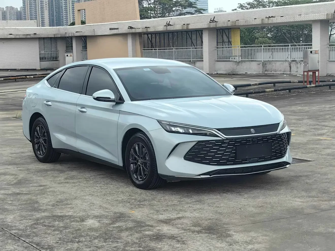 BYD Qin L DM