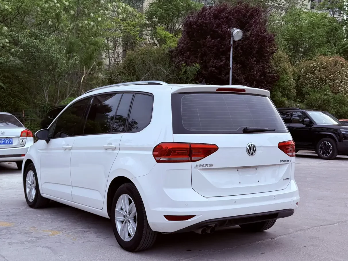 Volkswagen Touran L
