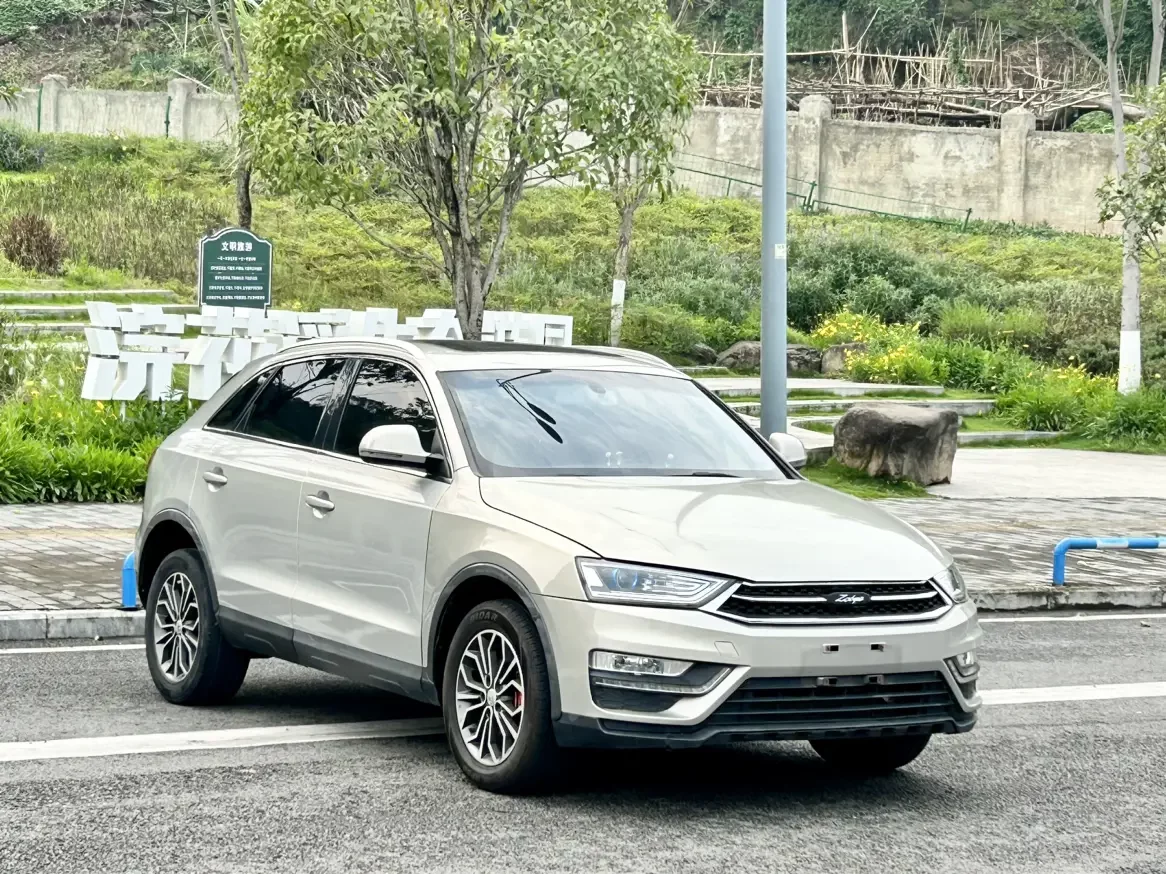 Zotye SR7