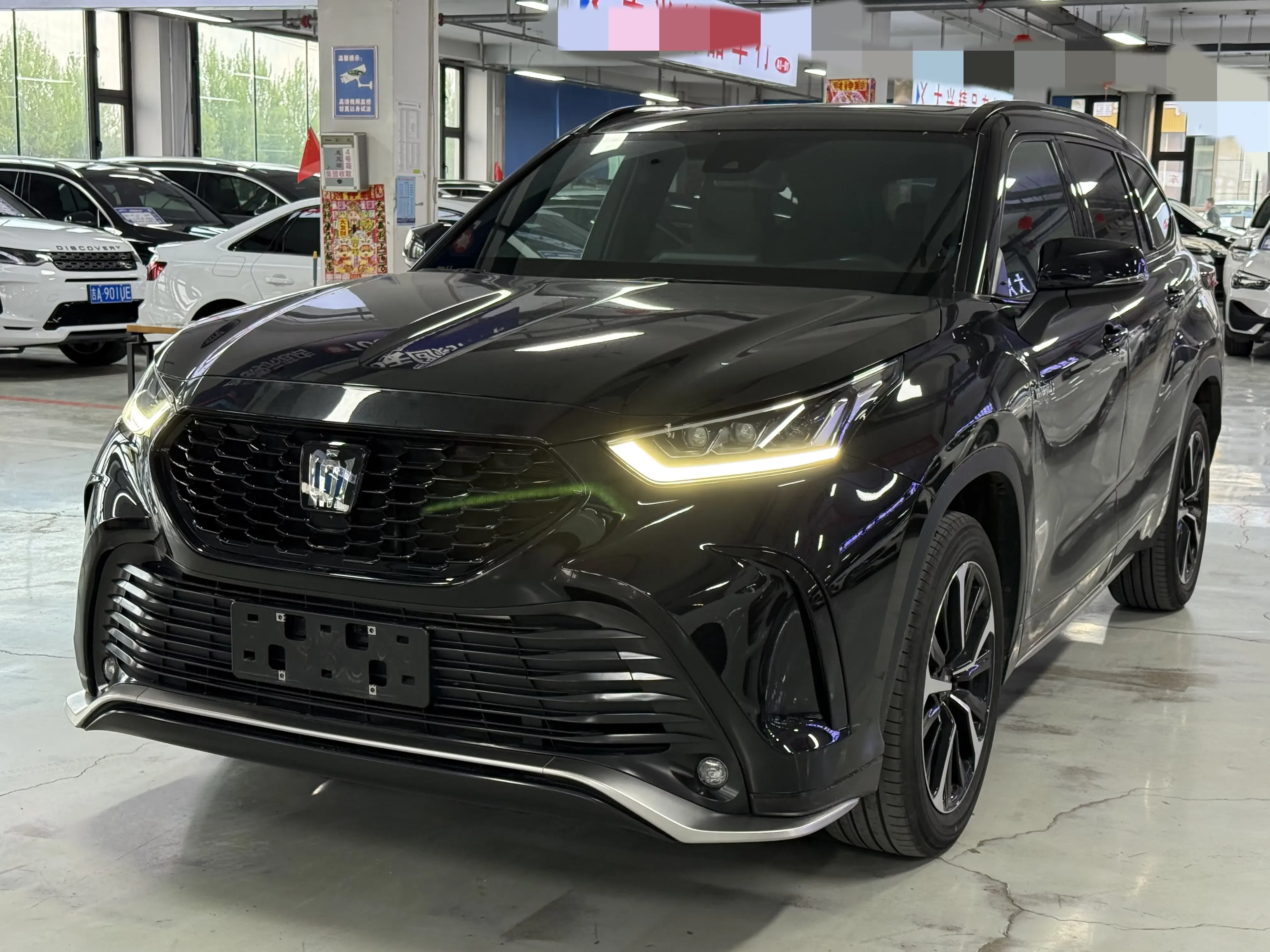 TOYOTA CROWN KLUGER