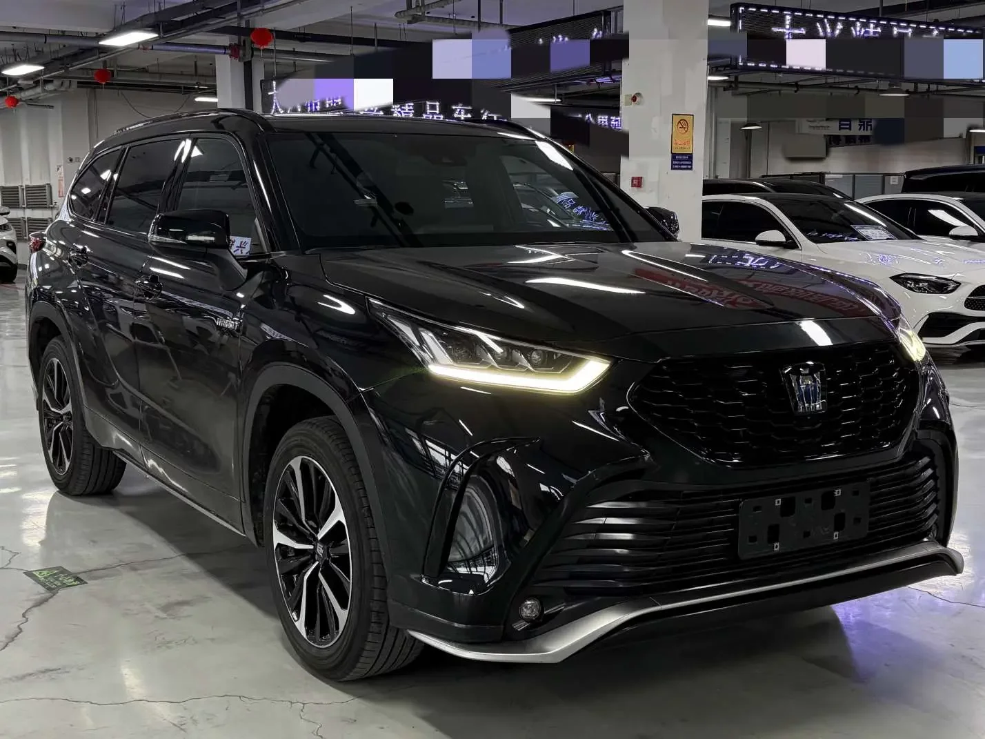 Toyota Crown Kluger