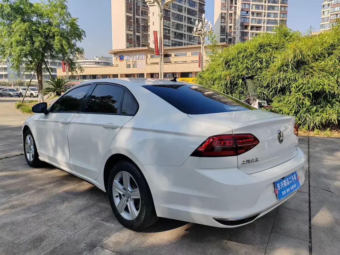 Volkswagen Lamando