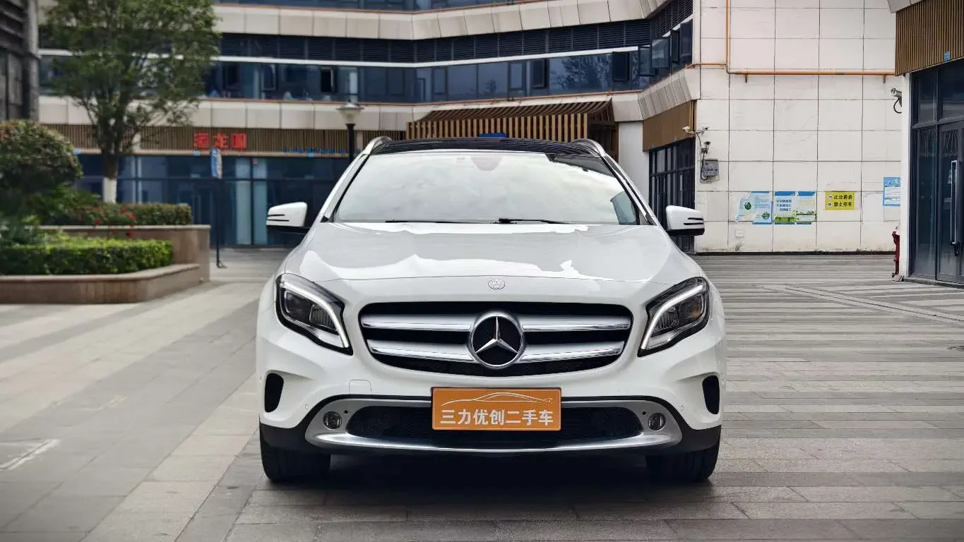 Mercedes-Benz GLA