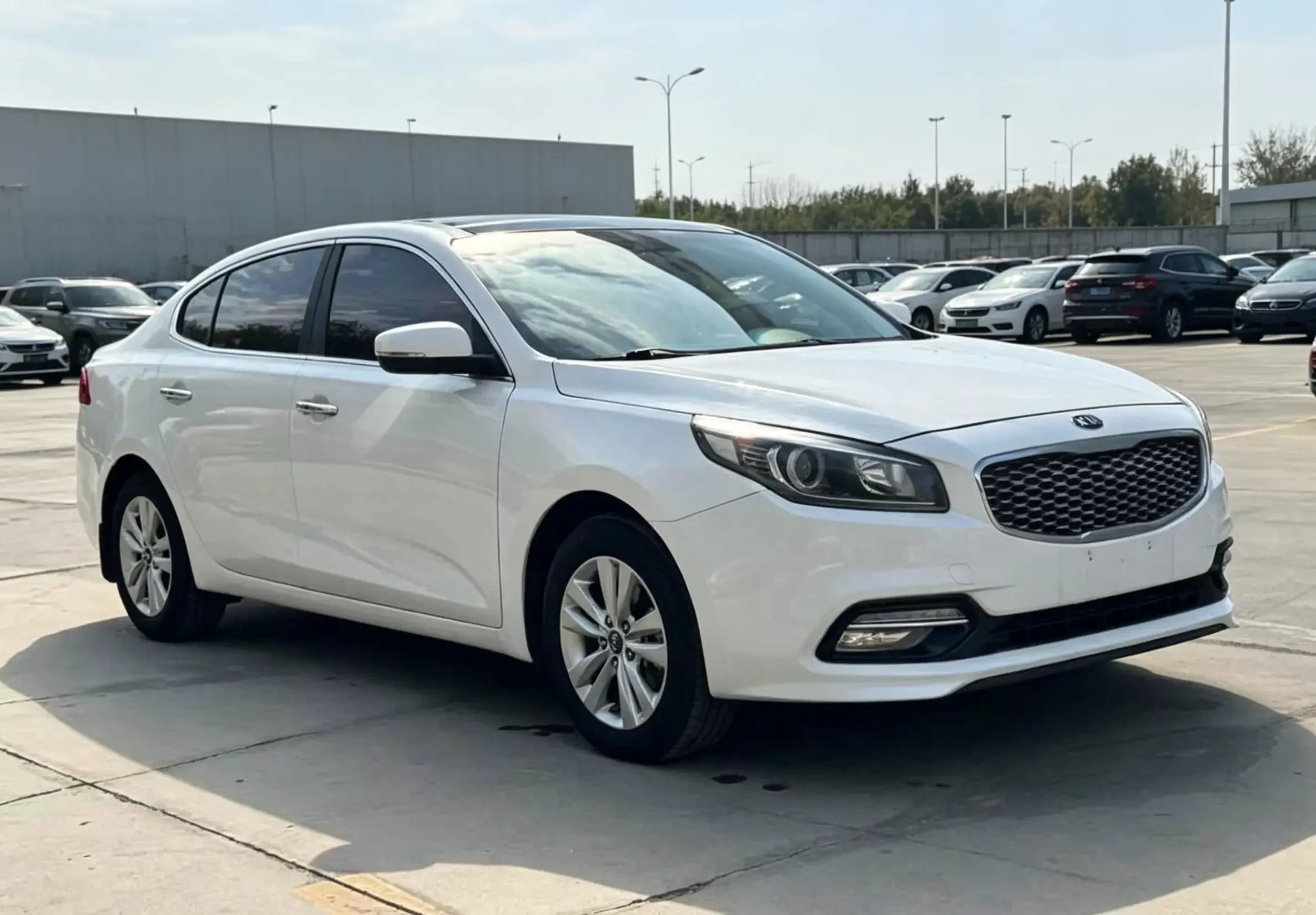 Kia K4