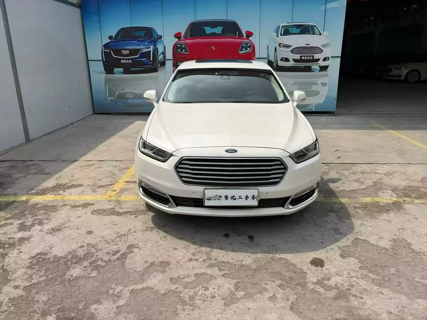 Ford Taurus