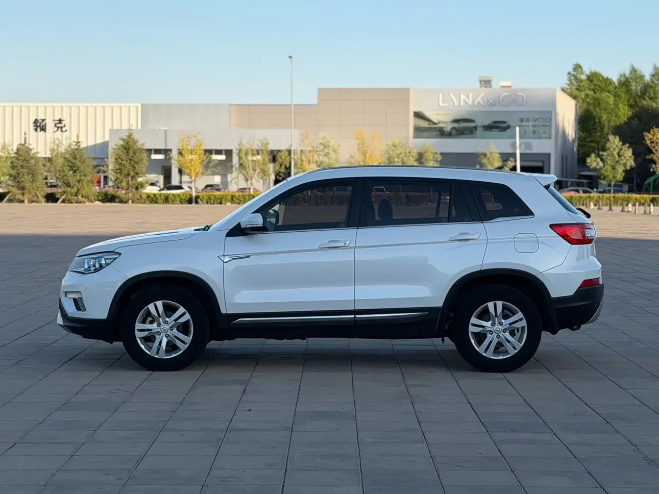 Changan CS75