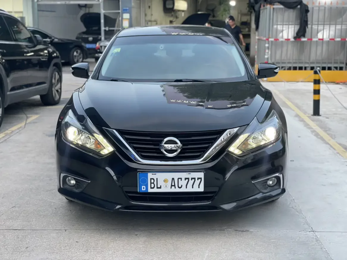 Nissan Altima