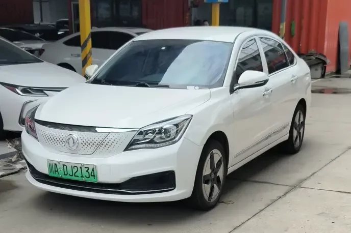 Dongfeng Fengshen E70