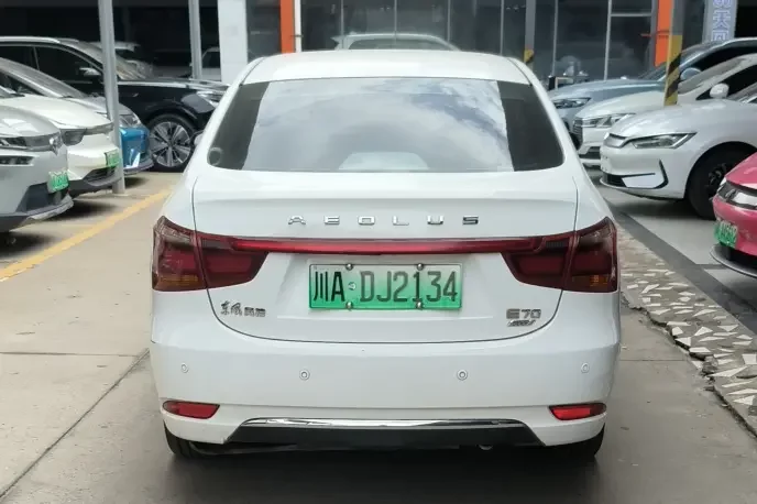 Dongfeng Fengshen E70