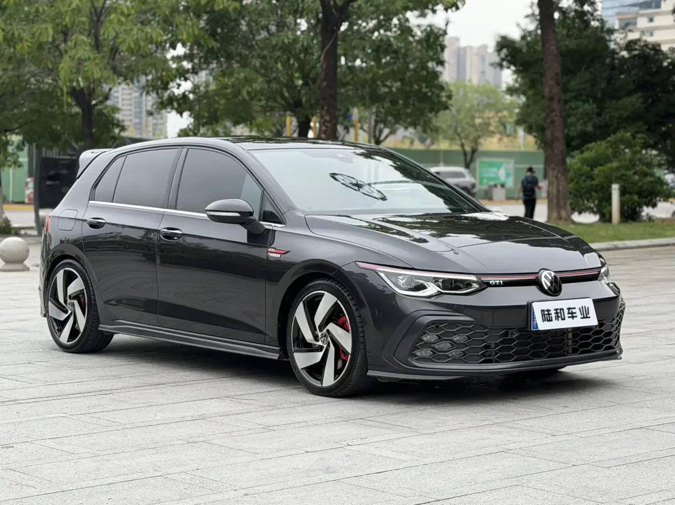 Volkswagen Golf GTI