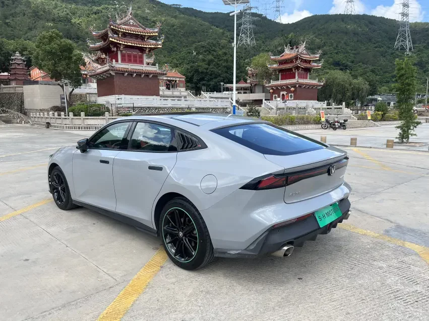 Changan UNI-V