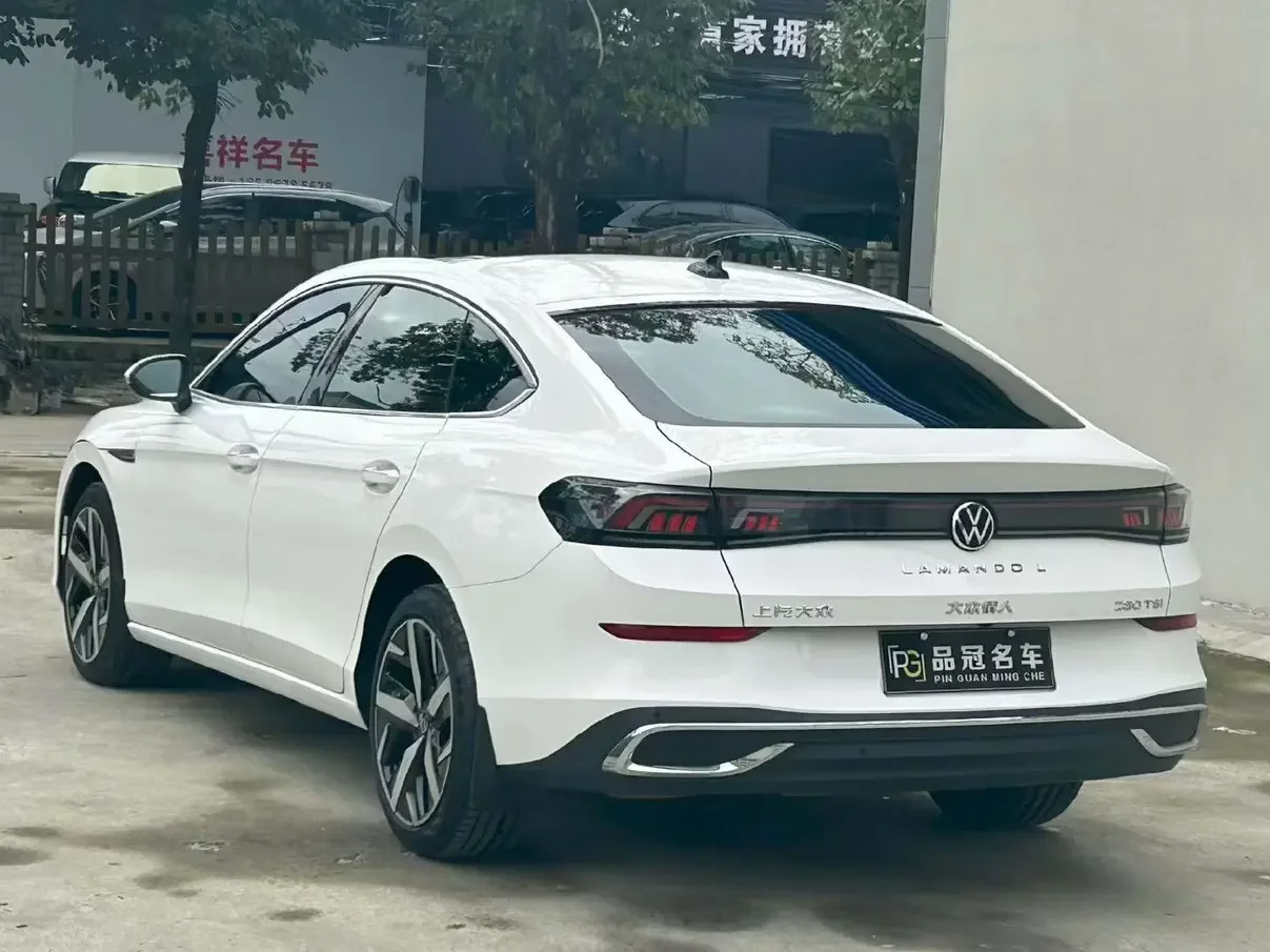 Volkswagen Lamando