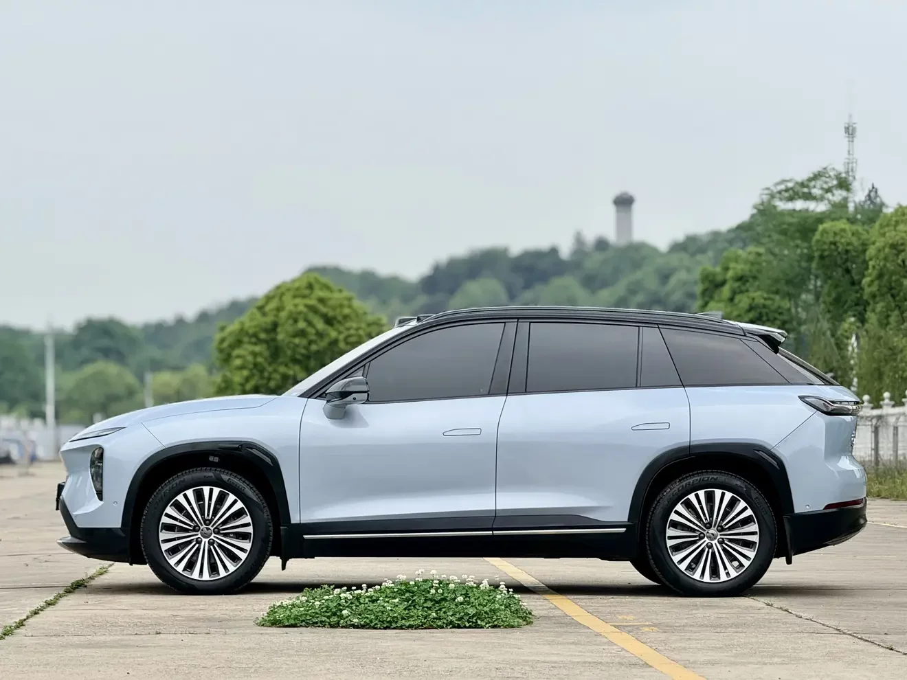 NIO ES7
