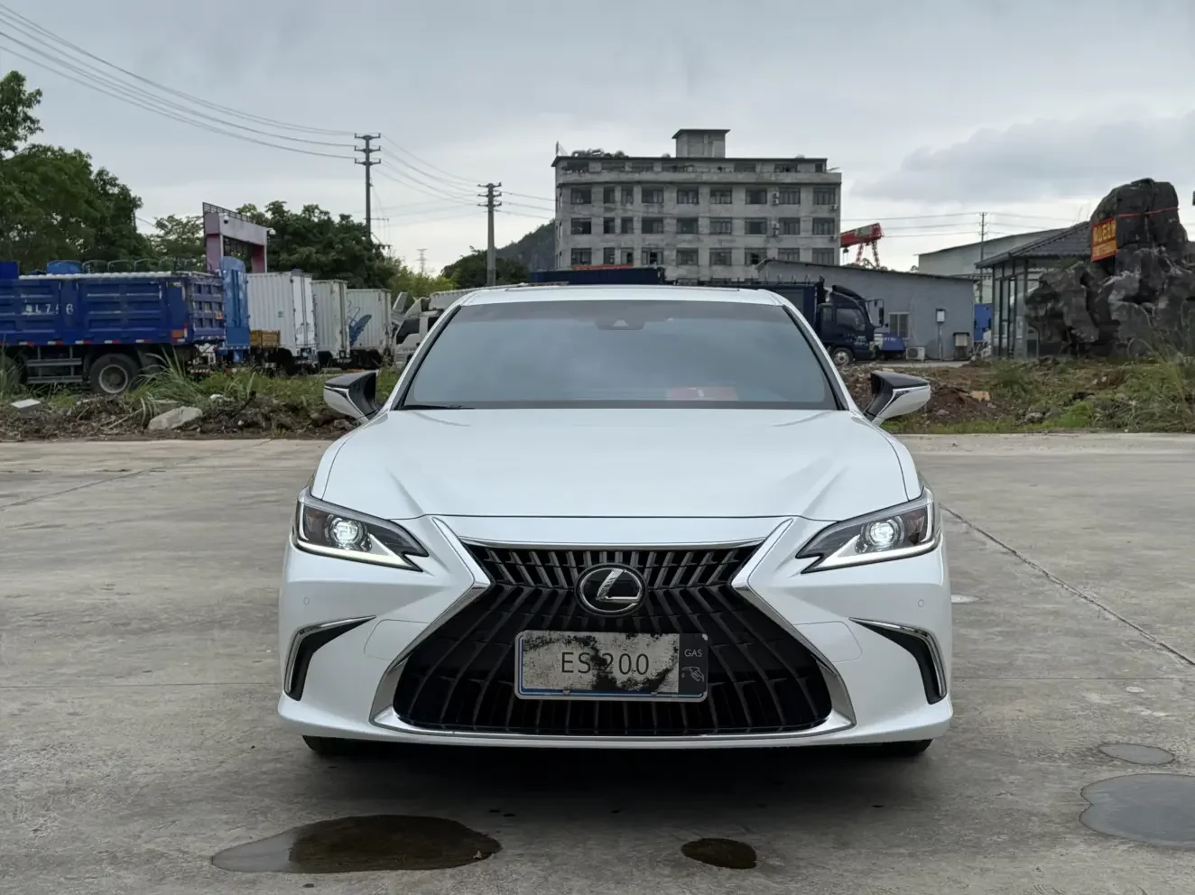 Lexus ES