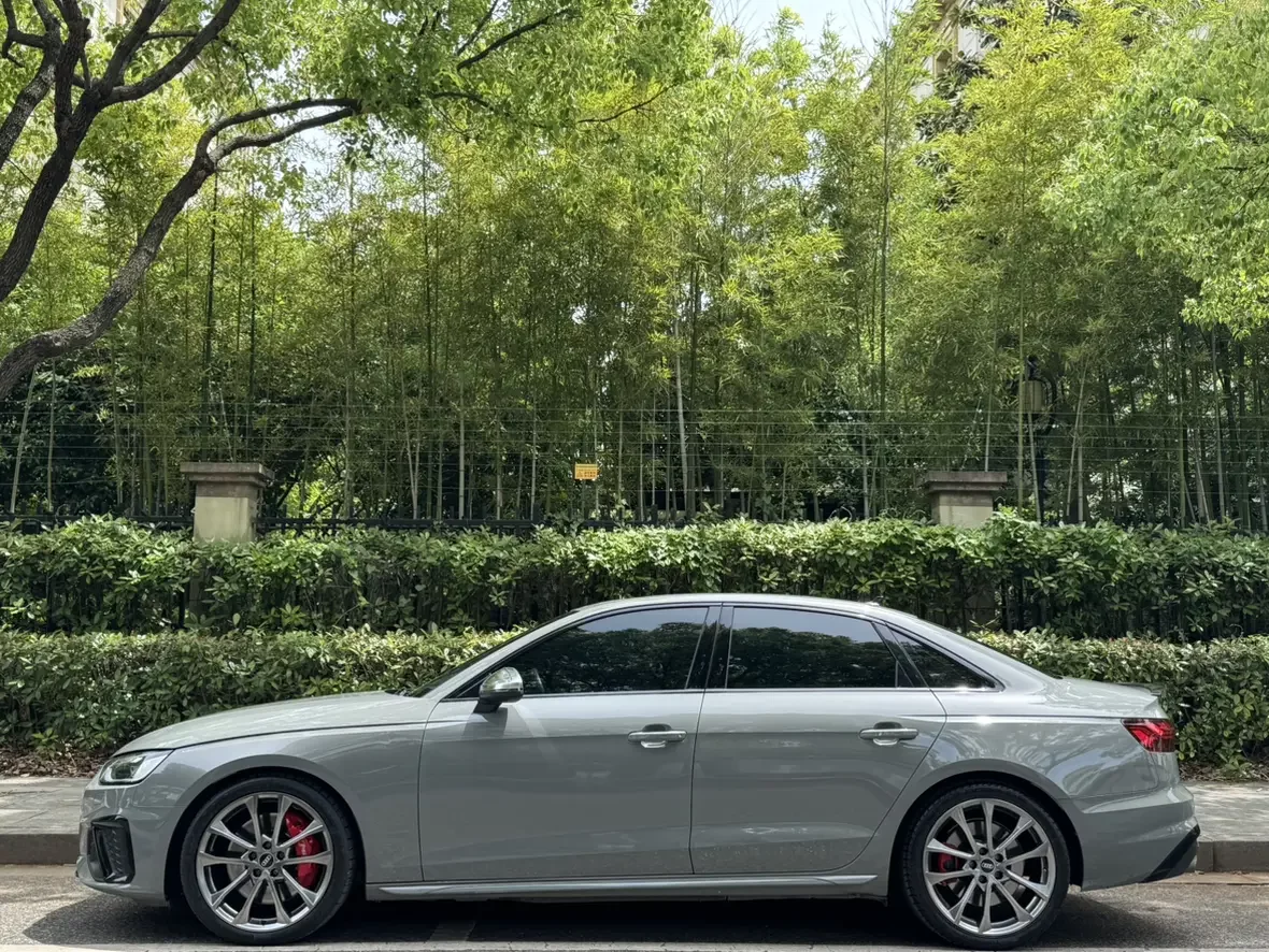 Audi S4
