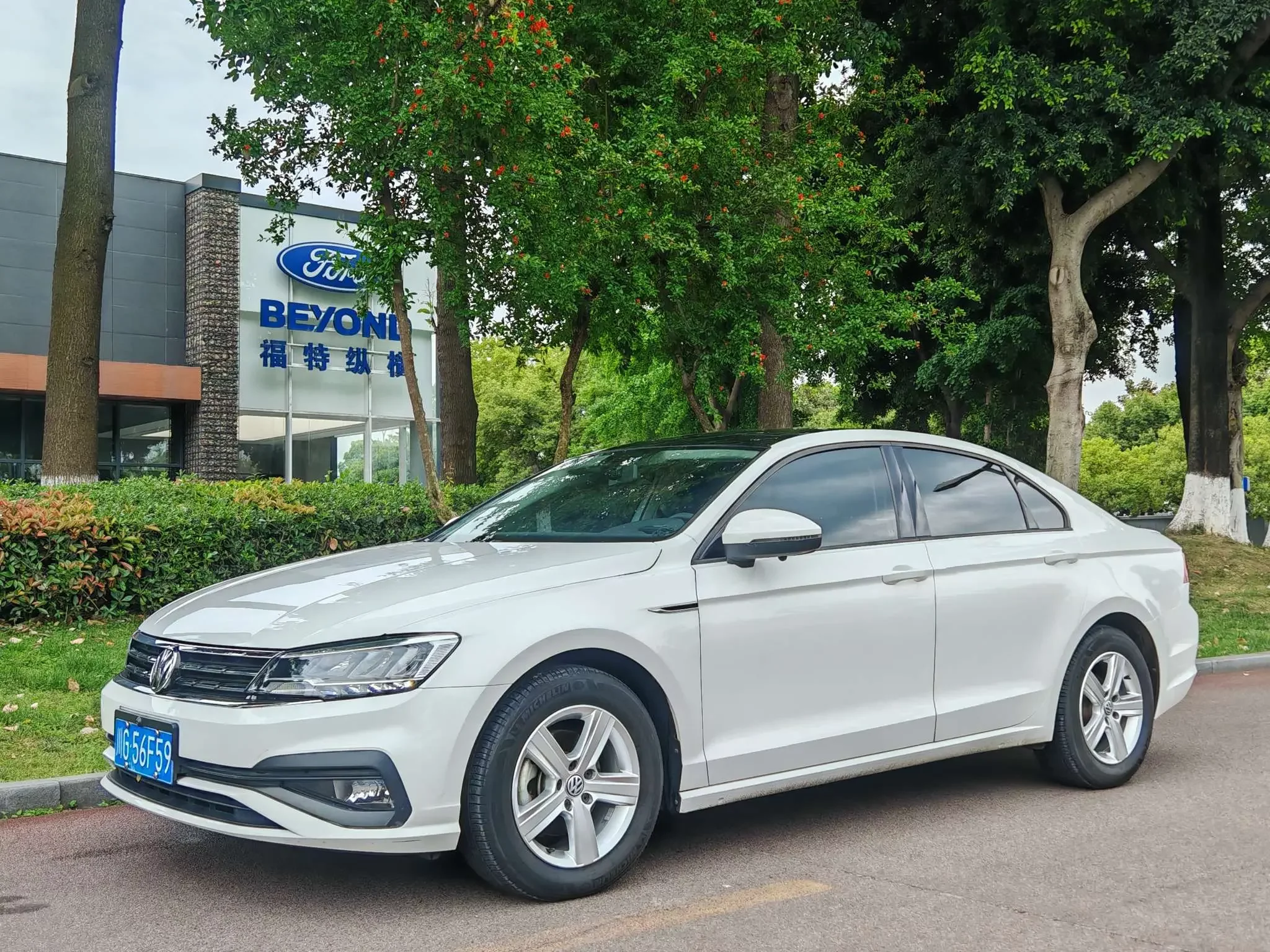 Volkswagen Lamando