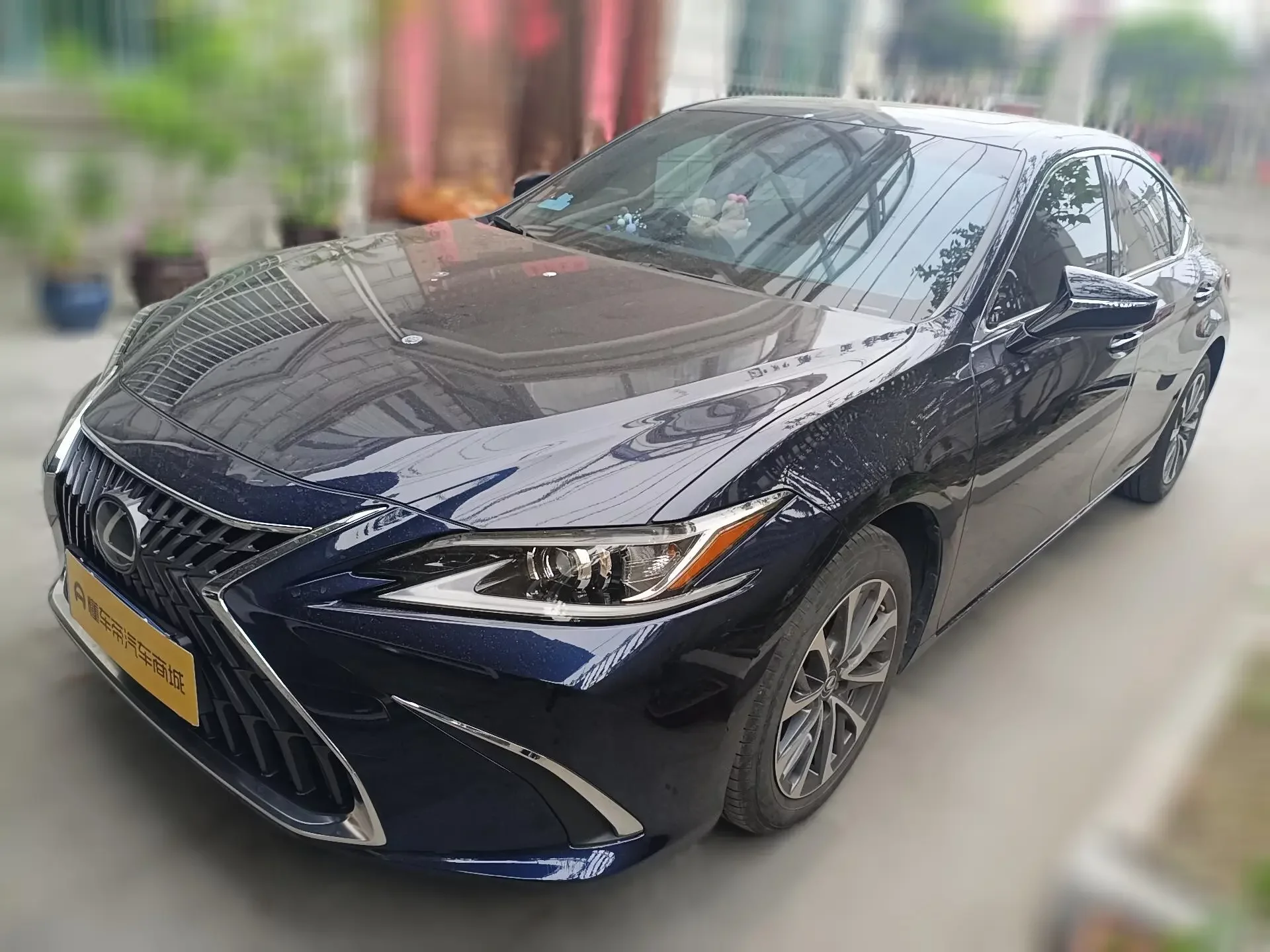 Lexus ES