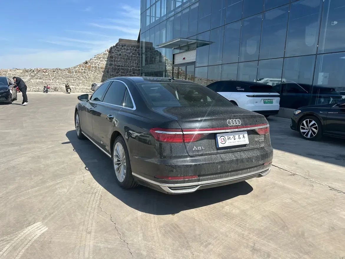 Audi A8