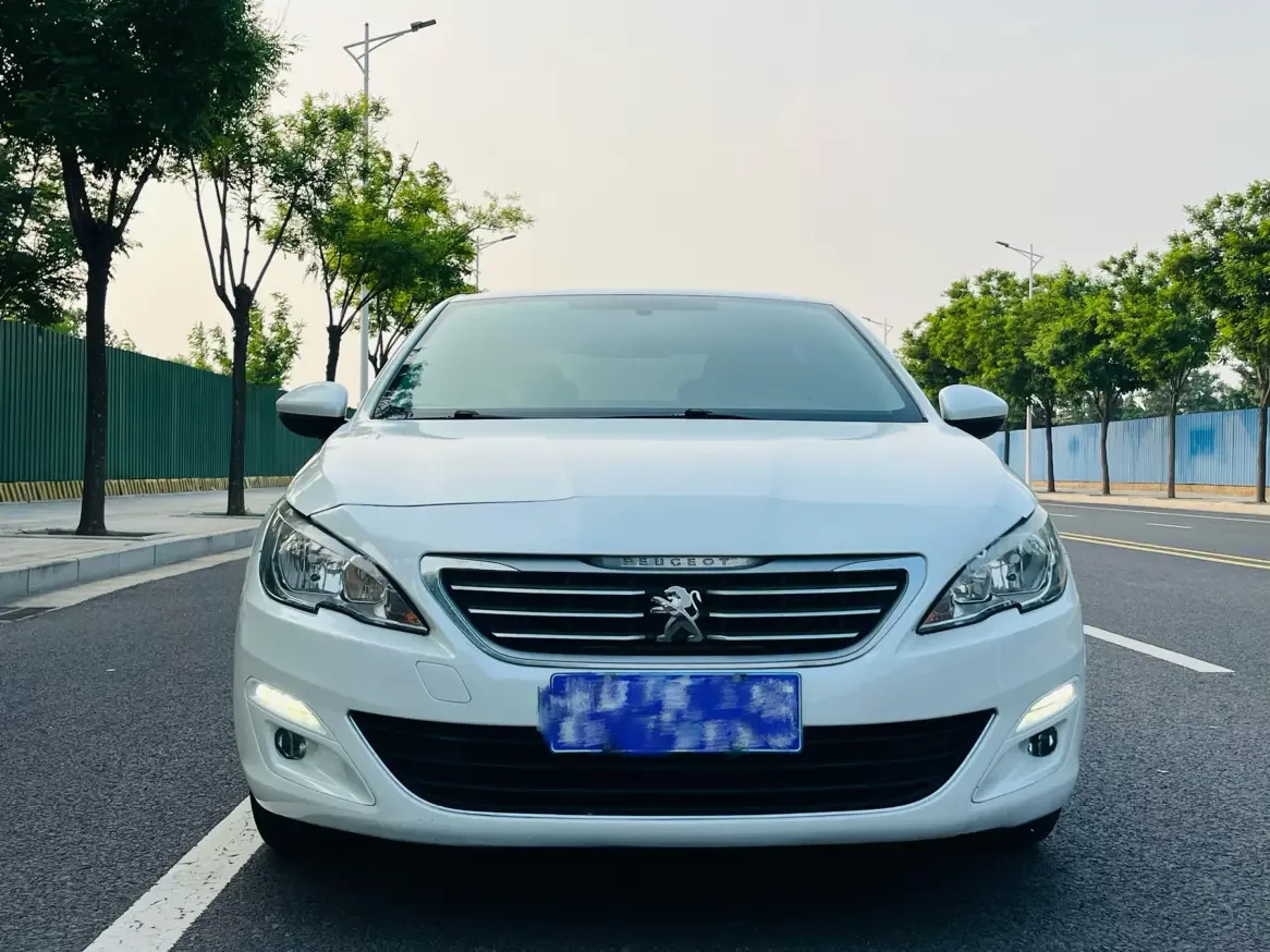 Peugeot 408