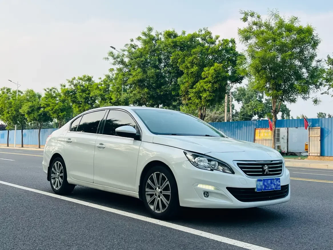 Peugeot 408
