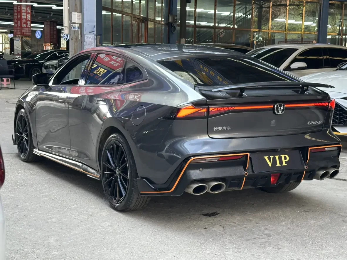 Changan UNI-V
