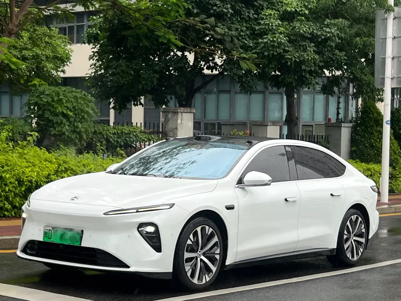 NIO ET7