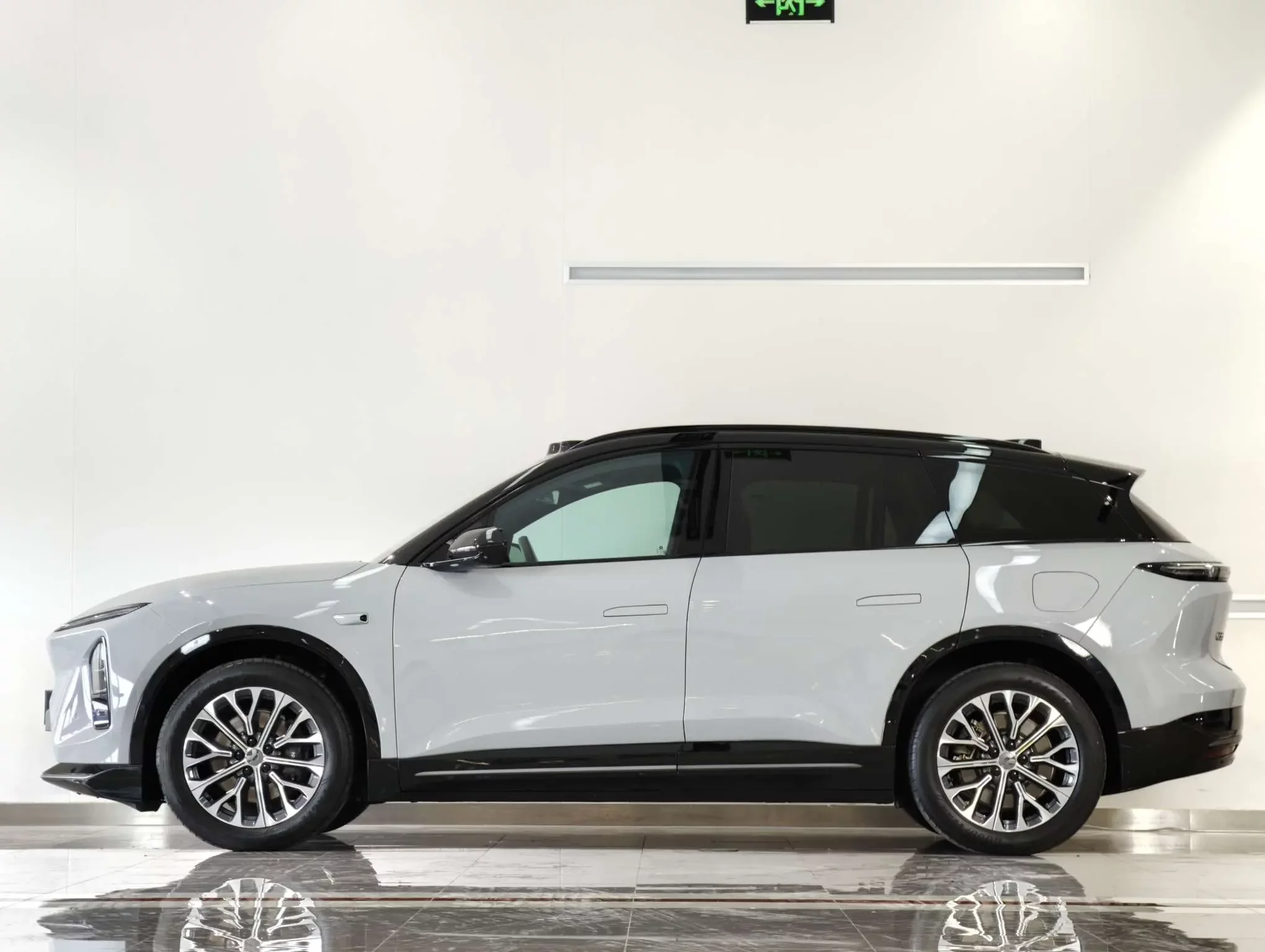 NIO ES6