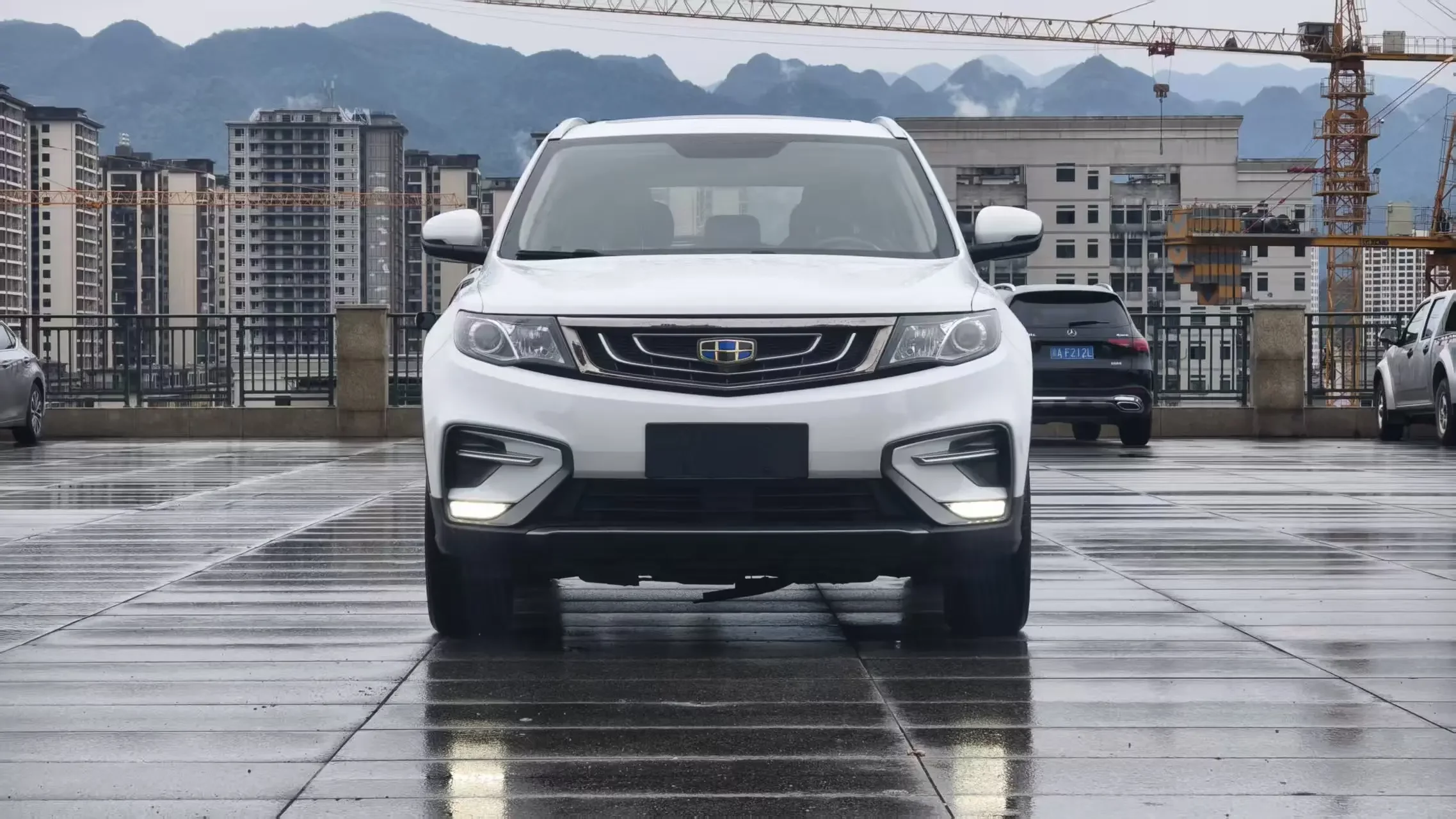 Geely Atlas